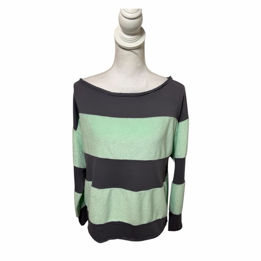 OUT FROM UNDER BY URBAN OUTFITTERS GREEN GREY SIZE XS LONG SLEEVE TOP